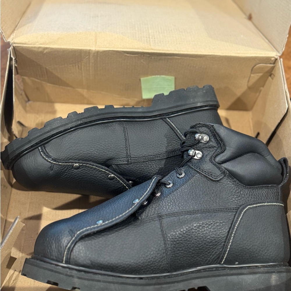 Black Leather Men's Boots - Picture 6 of 7